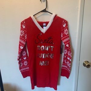 Cute Christmas sweater (NEW!)